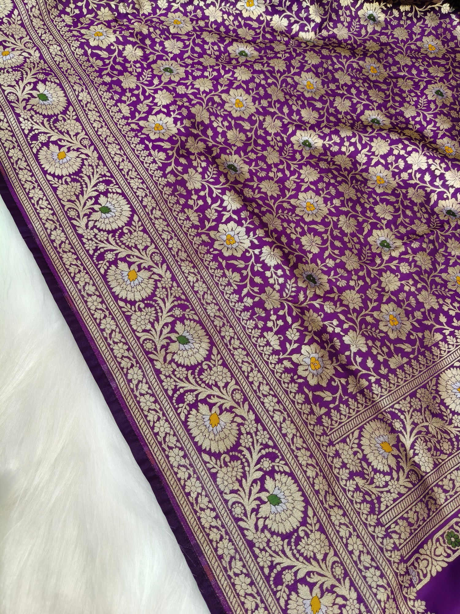 banarasi tanchhui minakari saree